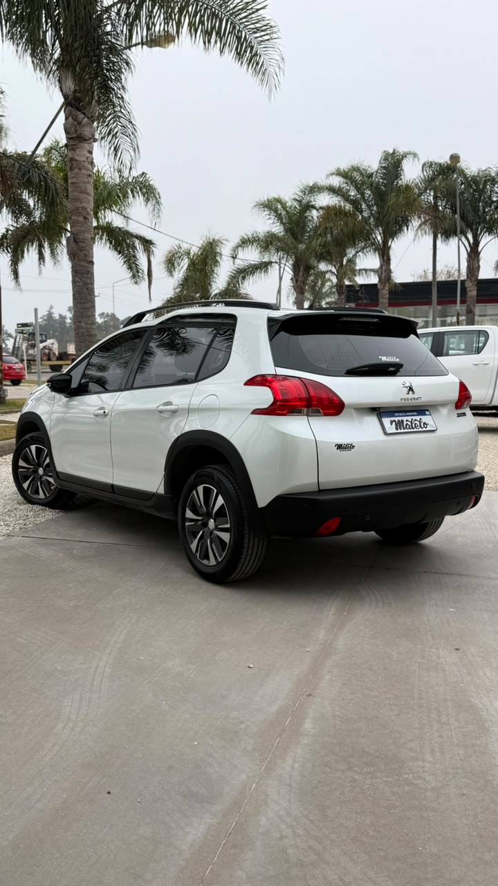PEUGEOT - 2008  FELLINE  1.6  - AUTOMÁTICA - 2020
